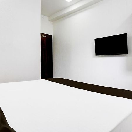 Super Hotel O Vip Road Formerly Hotel Lotus Surat Exterior photo