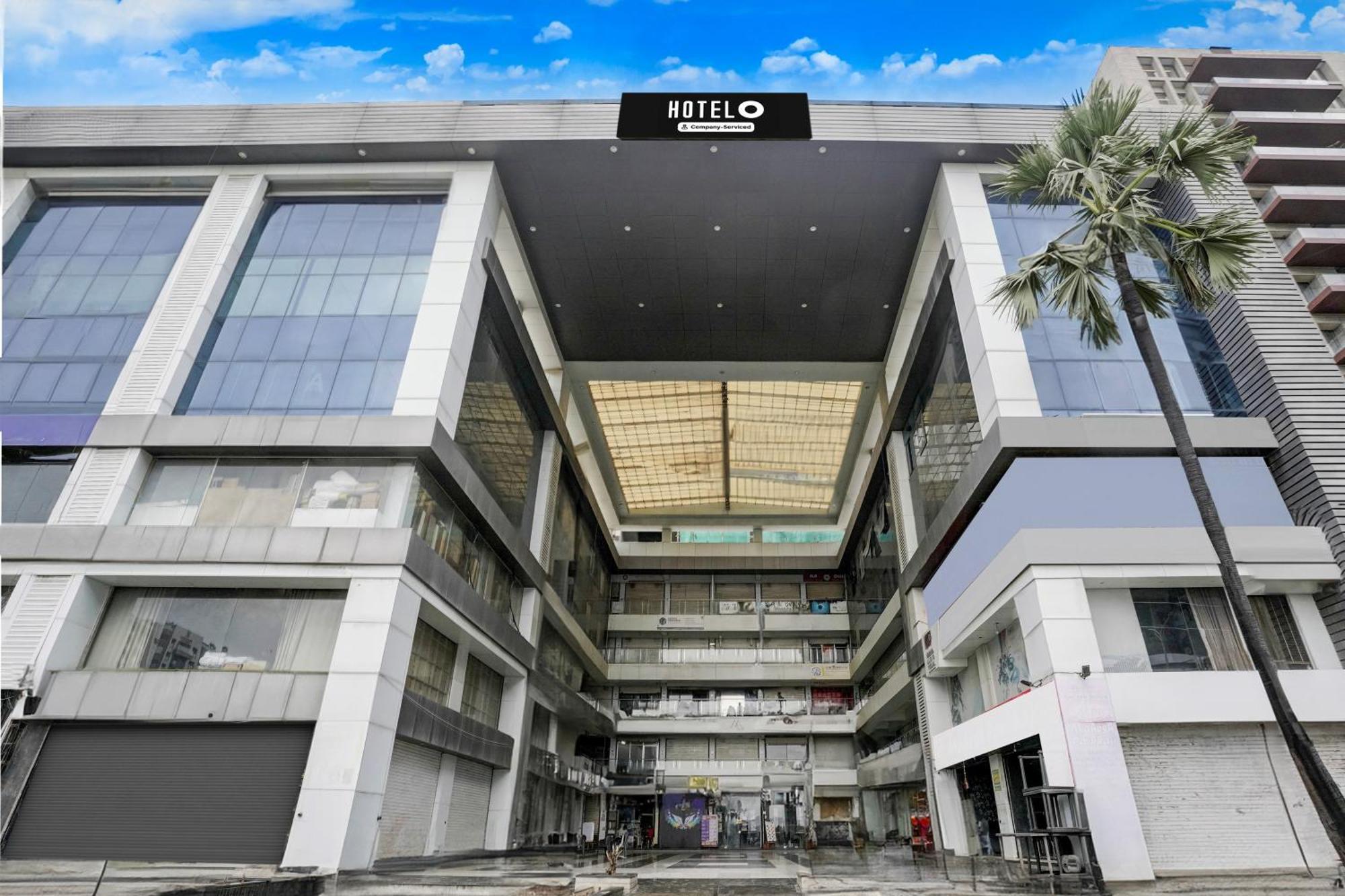 Super Hotel O Vip Road Formerly Hotel Lotus Surat Exterior photo